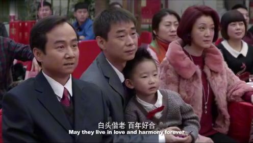 一句顶一万句：范伟和刘蓓结婚这段，据说全程憋笑拍完，太搞笑了