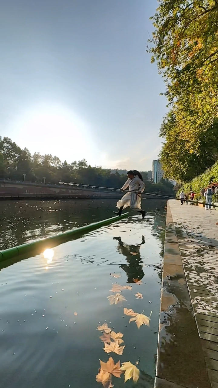 独竹漂杨兰军 #传承非物质文化遗产 #轻功水上漂