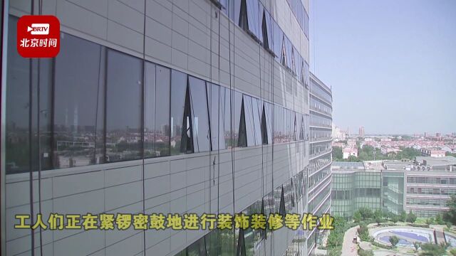 北京积水潭医院回龙观院区二期扩建工程外幕墙全面亮相 预计年底完工