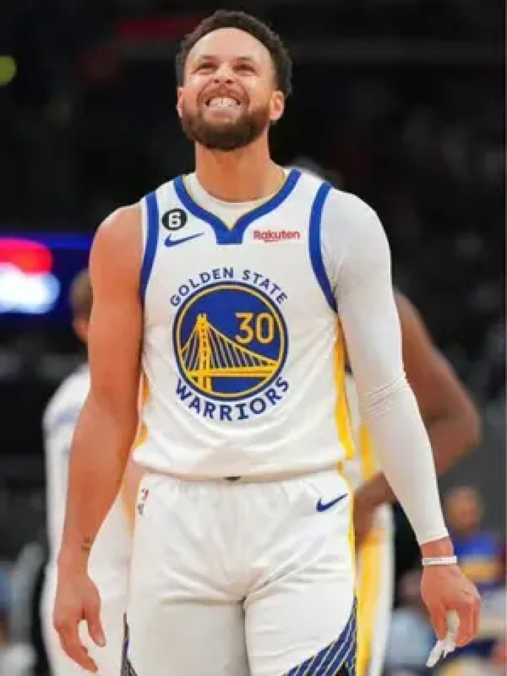 打球穿真的帅爆,快艾特ta安排上～#库里