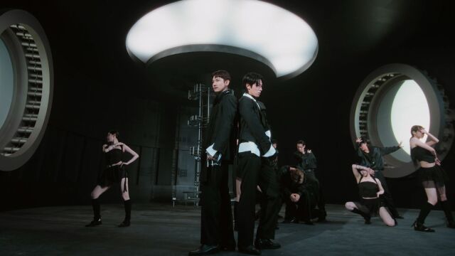 TVXQ!东方神起《Down》MV