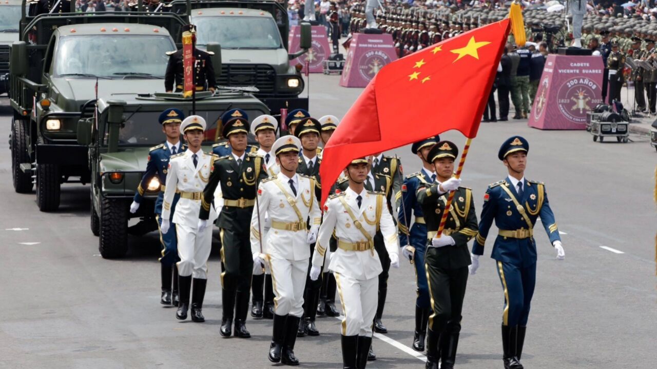 帅！中国三军仪仗队现身墨西哥步伐整齐引民众注目鼓掌欢呼_高清1080P在线观看平台_腾讯视频