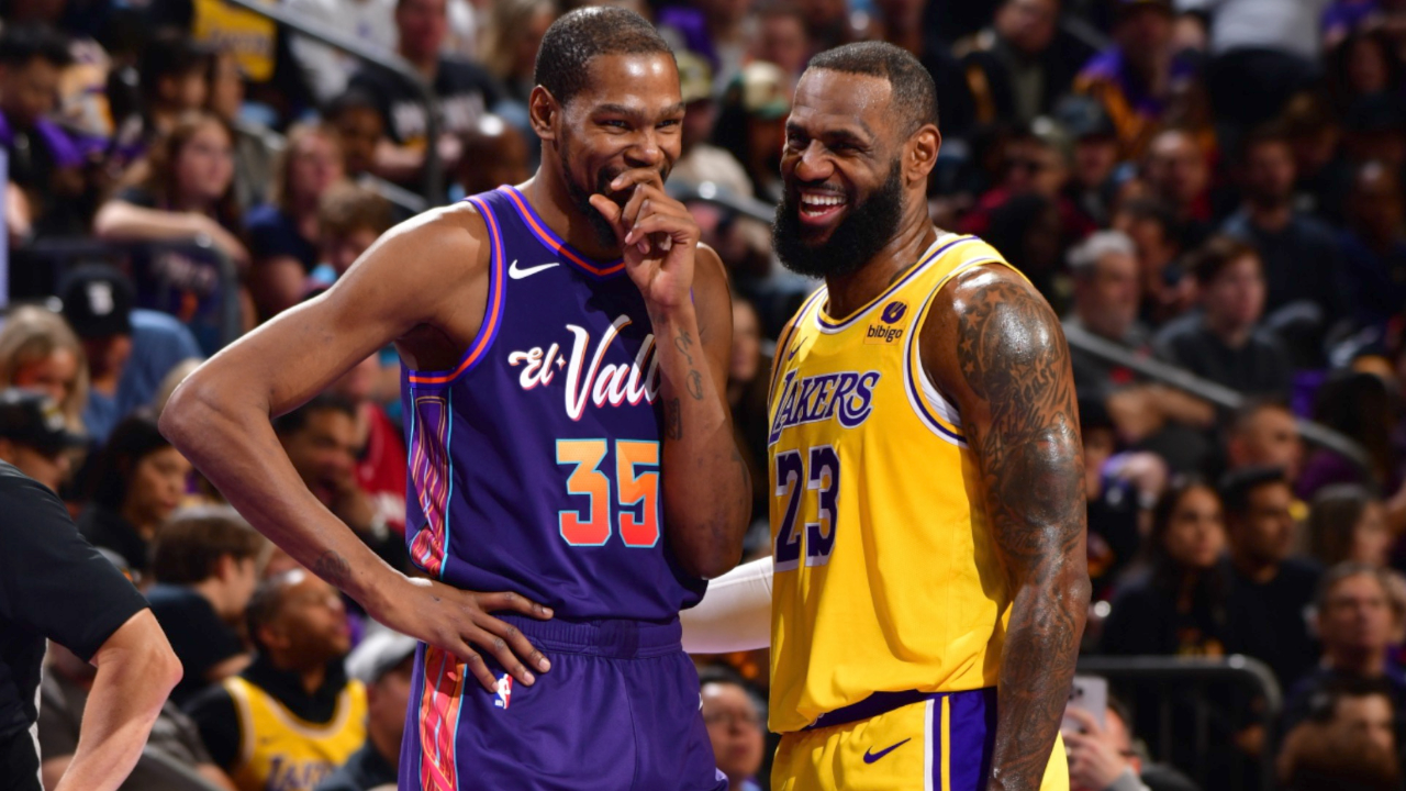 社交圈詹皇向kd展示何为人生赢家杜兰特输掉比赛还输键盘