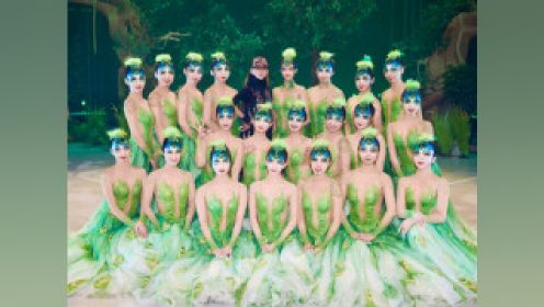 关晓彤与杨丽萍舞团合作了《雀之灵》，关晓彤孔雀公主造型好惊艳 ​