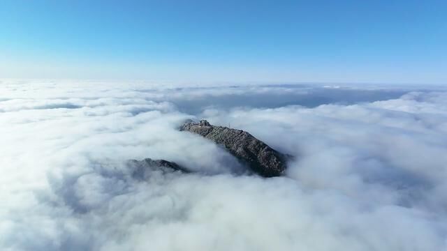 期待今年的第一场雾凇 和你 #雾凇美景 #人生百岳 #住进冬日的童话世界里 #德化九仙山 #九仙山雾凇