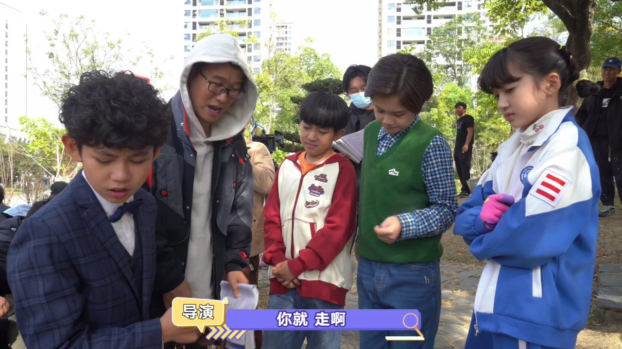 姜小牙和萌宠互动