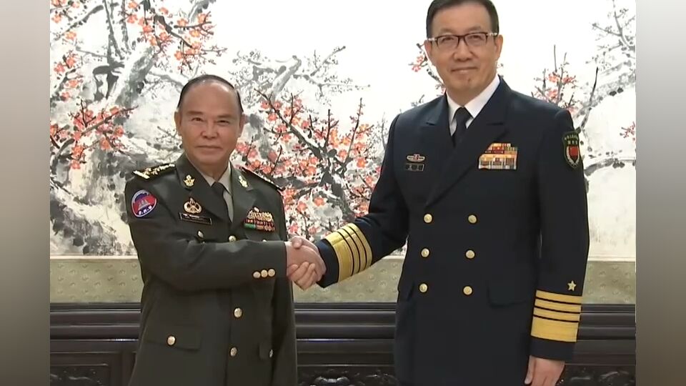 铁杆邻邦陆军司令来华国防部长董军与他会见