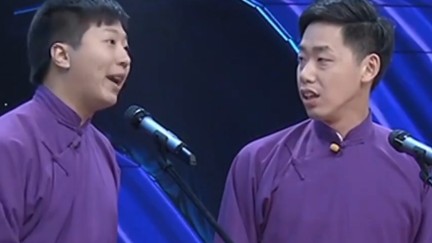 董建春讲四维空间相声,不料董建春突然卡壳,李丁都懵了