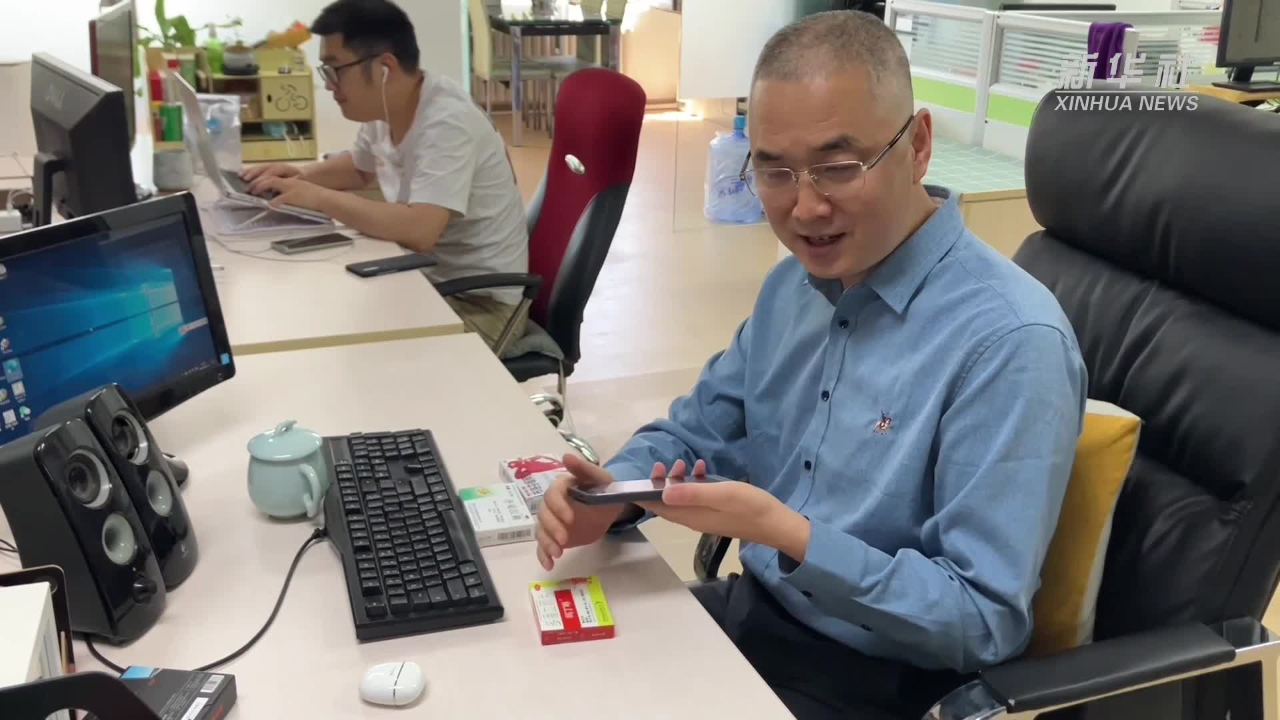 视障人士曹军:用科技创新点亮黑暗的世界