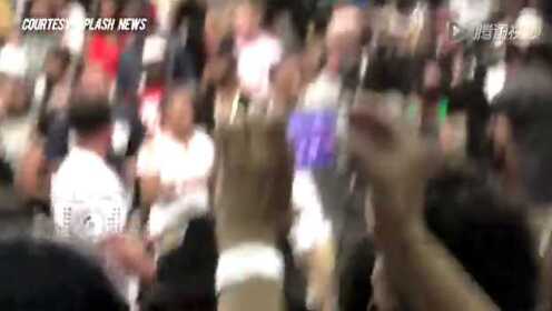 (VIDEO) Justin Bieber Chris Brown Playing Basketball At BET Awards 2014