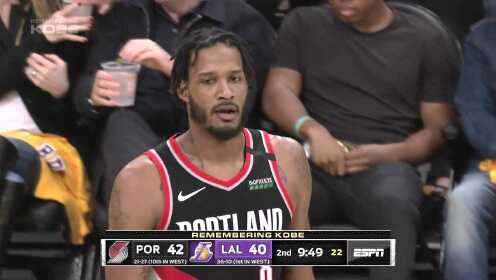 《NBA全场回放》【原声回放】开拓者vs湖人第2节 浓眉逆天血帽扇飞利拉德