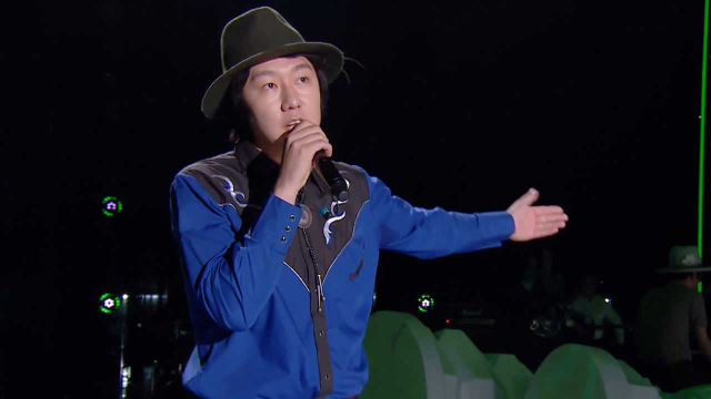 盘尼西林熊花主持首秀,为小乐打气