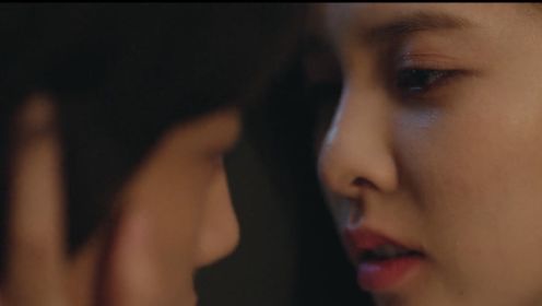 《穿越火线》第三十三集01：往事历历在目，肖枫安蓝两人深情拥吻