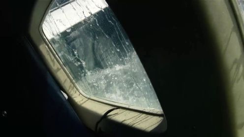 惊魂一幕！乘客视频记录飞机失事全过程
