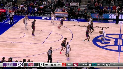 《NBA全场集锦》连续传导找到机会 萨博尼斯禁区劈扣杀死比赛