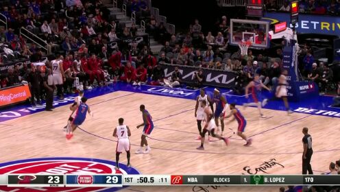 《NBA全场集锦》希罗突进内线遭遇三人包夹 横传底角马丁三分精准入网