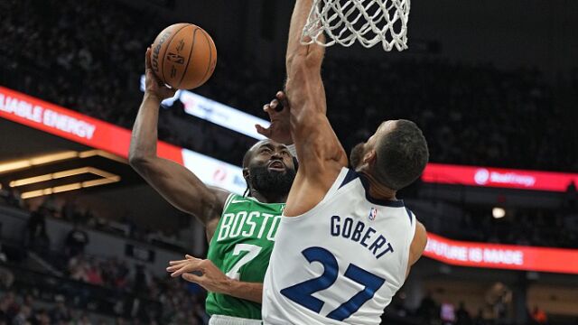 凯尔特人vs森林狼五佳球 布朗单臂擎天暴力隔扣戈贝尔