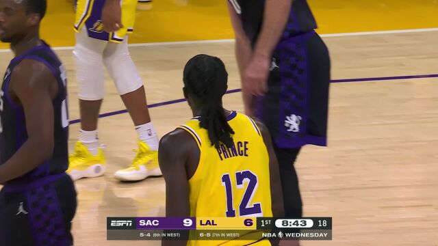 NBA常规赛：国王vs湖人第1节英文原声回放