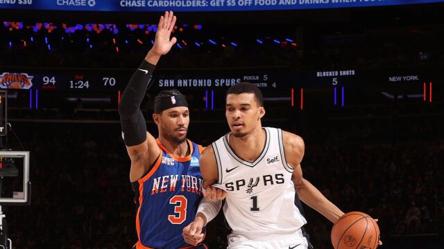 马刺105-126尼克斯 布伦森25+6兰德尔两双文班14+9末节发威难救主