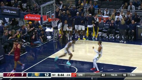 《NBA全场集锦》表演时刻到来！托平收到马图林长传胯下扣篮点燃主场