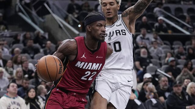 热火118-113马刺   热火逆转马刺迎五连胜