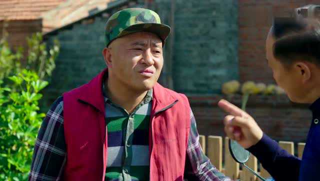 谢广坤让赵四退钱赵四耍无赖气的广坤怒摔花盆