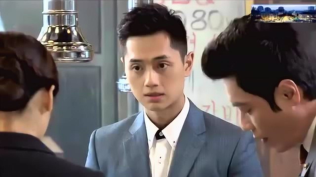 郑俊弘和罗嘉良冒雨去偏僻农村送货这老板好会收买人心