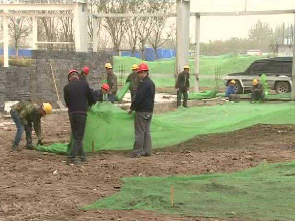 建筑工地“湿法作业”降低扬尘高清1080p在线观看平台腾讯视频 