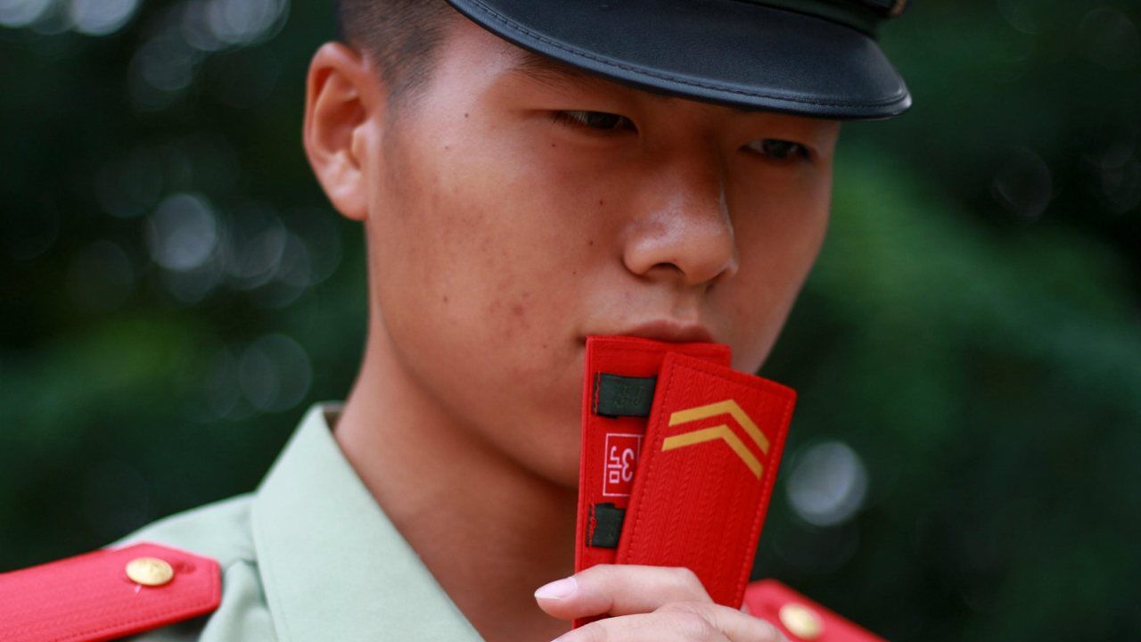 退伍季感人微《复退老兵日记：脱下军装我依然是一个兵》_高清