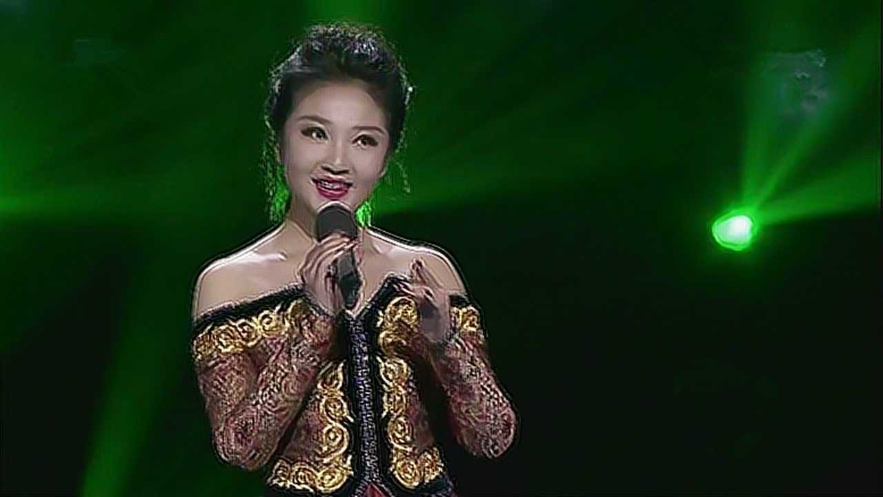 关牧村关门弟子郭村月一首《吐鲁番的葡萄熟了》音色优美,太动听了