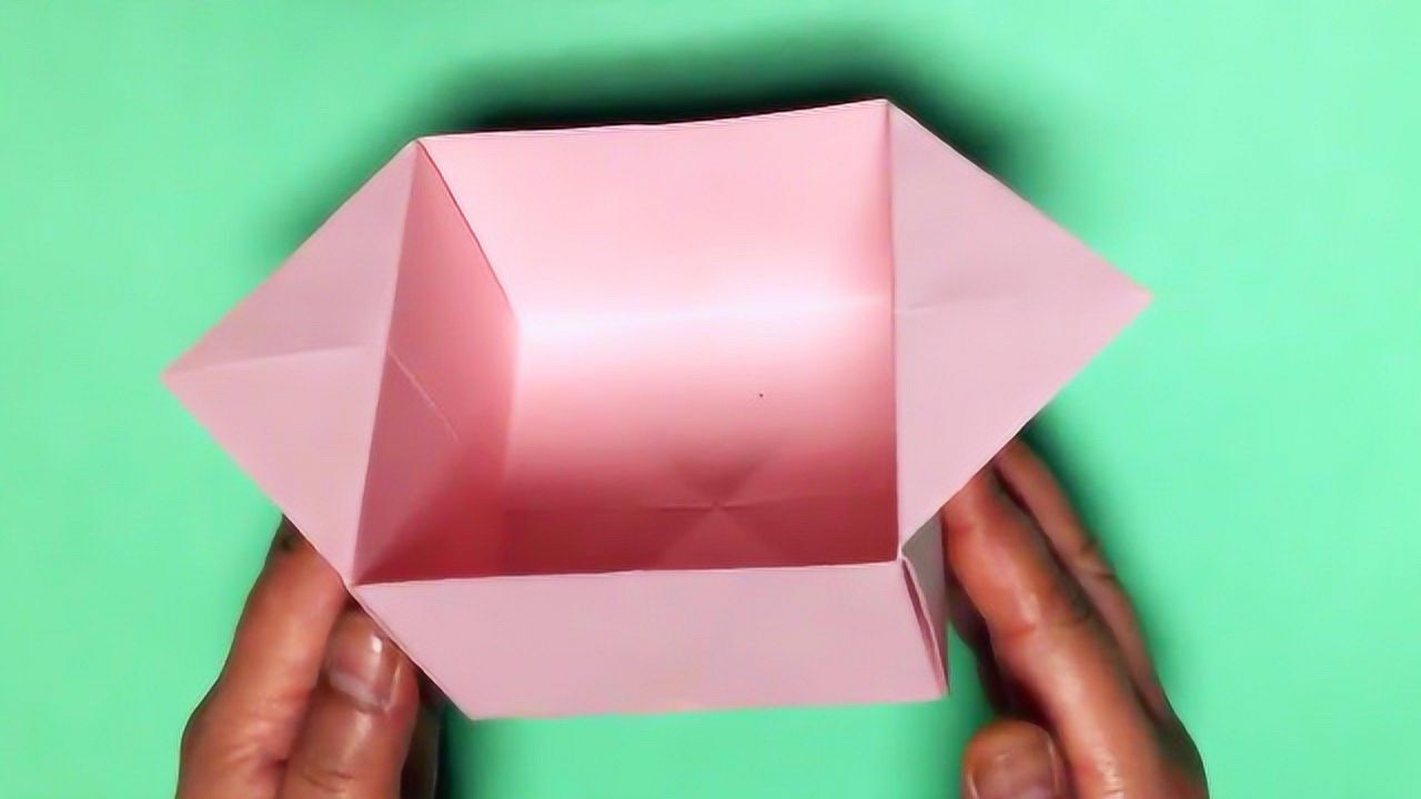 教你怎样用a4纸折一个简易的收纳纸盒子_腾讯视频