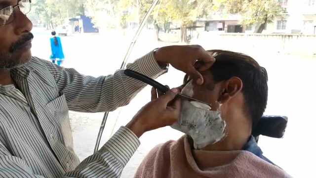 印度刮胡子图片