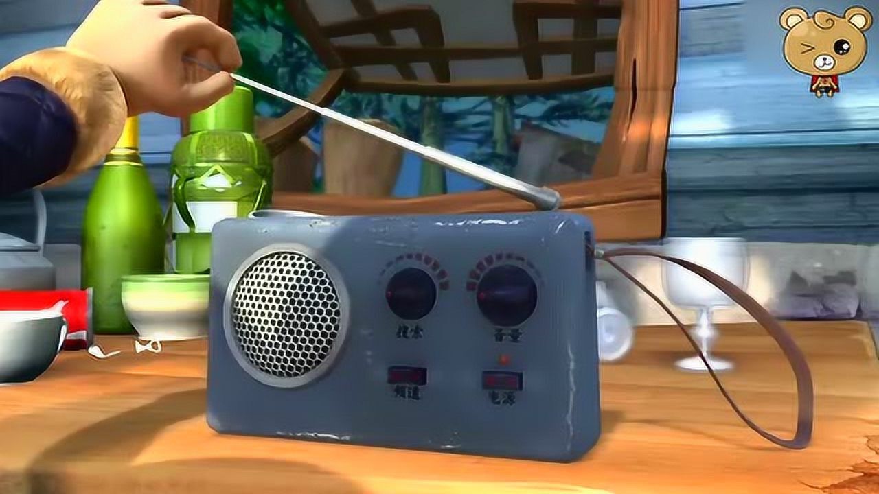 熊出没:光头强看到自己的捕熊瓶不起作用,他又做了一个新的.