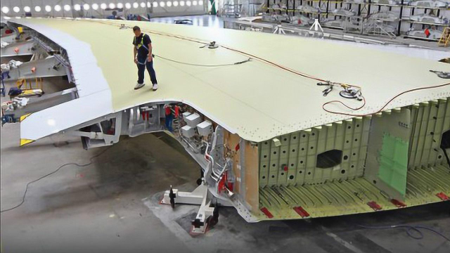 全球最大的空客a380机翼如何打造而成这技术不是哪个国家都有的