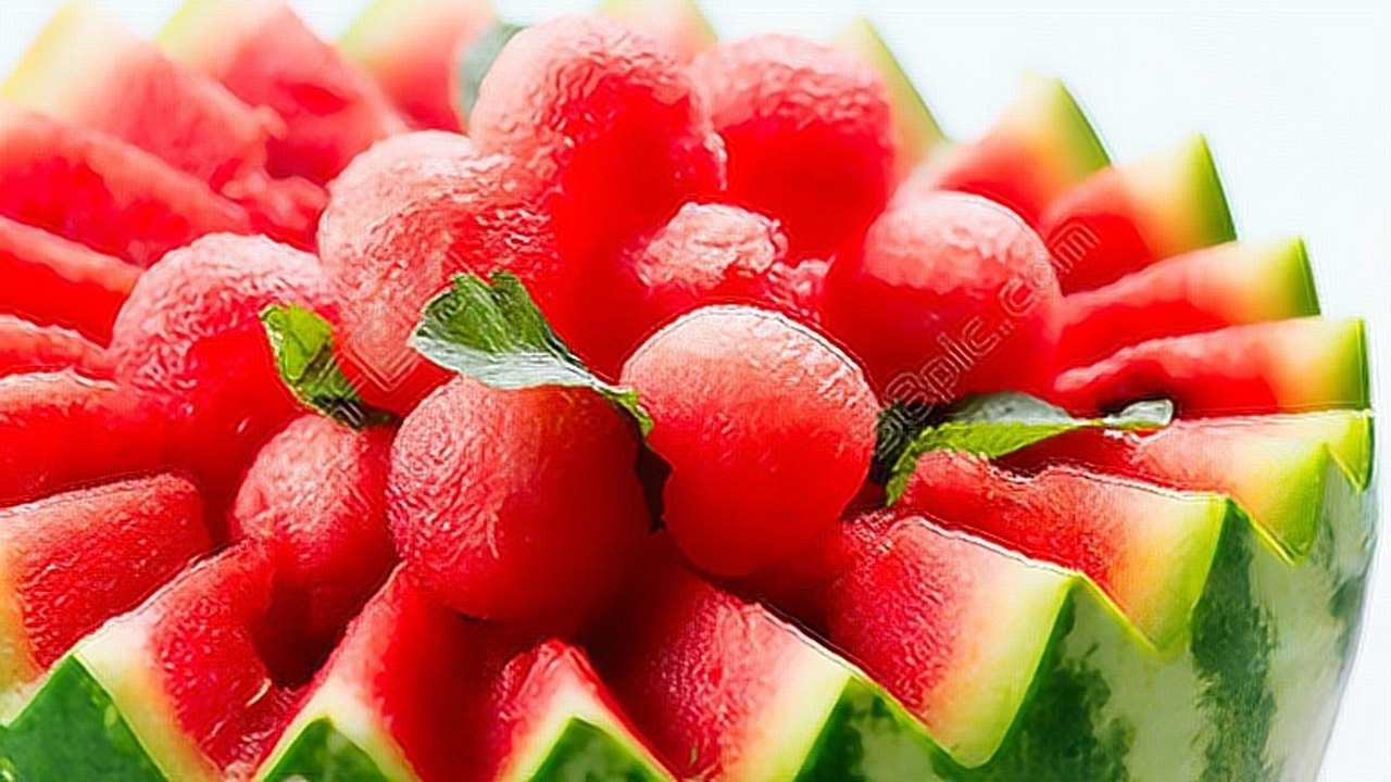 教你花式切西瓜,再也不会糊一脸西瓜籽儿啦,超实用的!