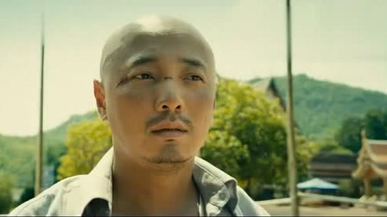 人在囧途之泰囧徐峥还不明所以就被人家给打飞出去了