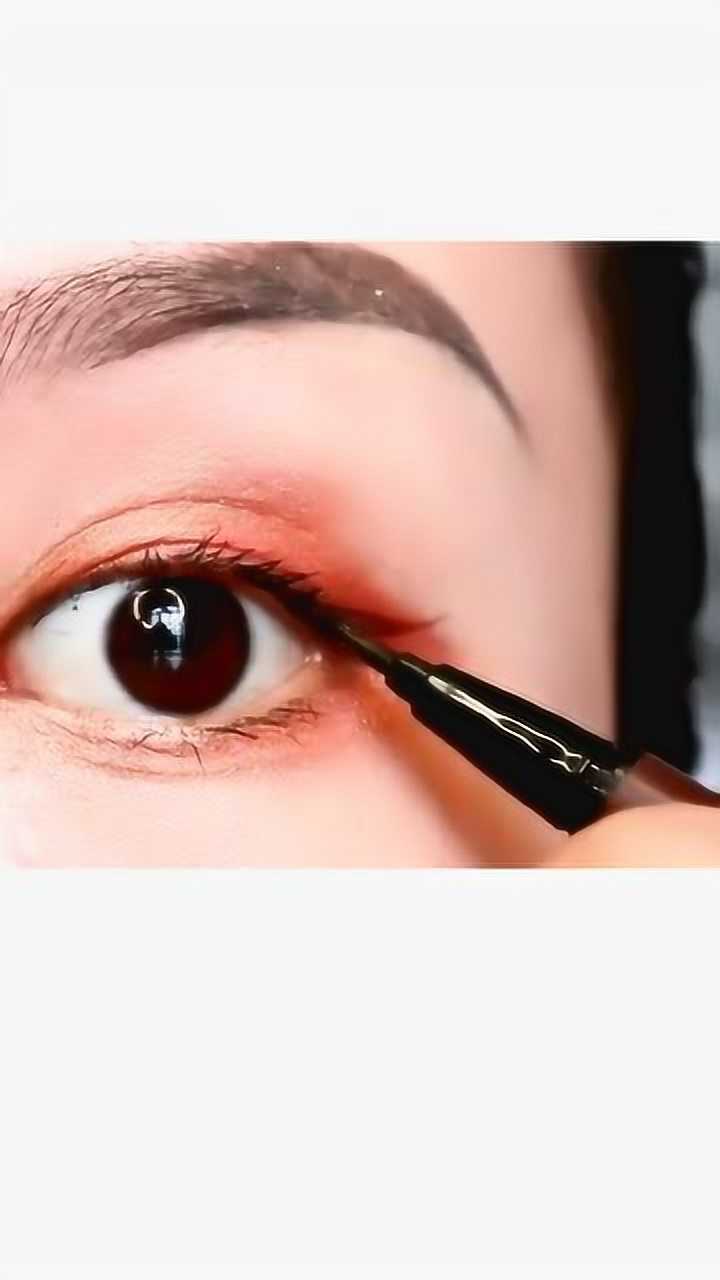 最自然易学半截眼线画法,新手也能画的很精致