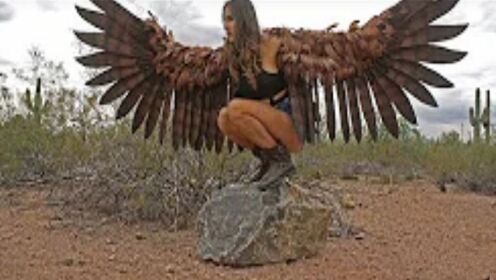 美女制造一双翅膀，十分逼真，能飞上天空？