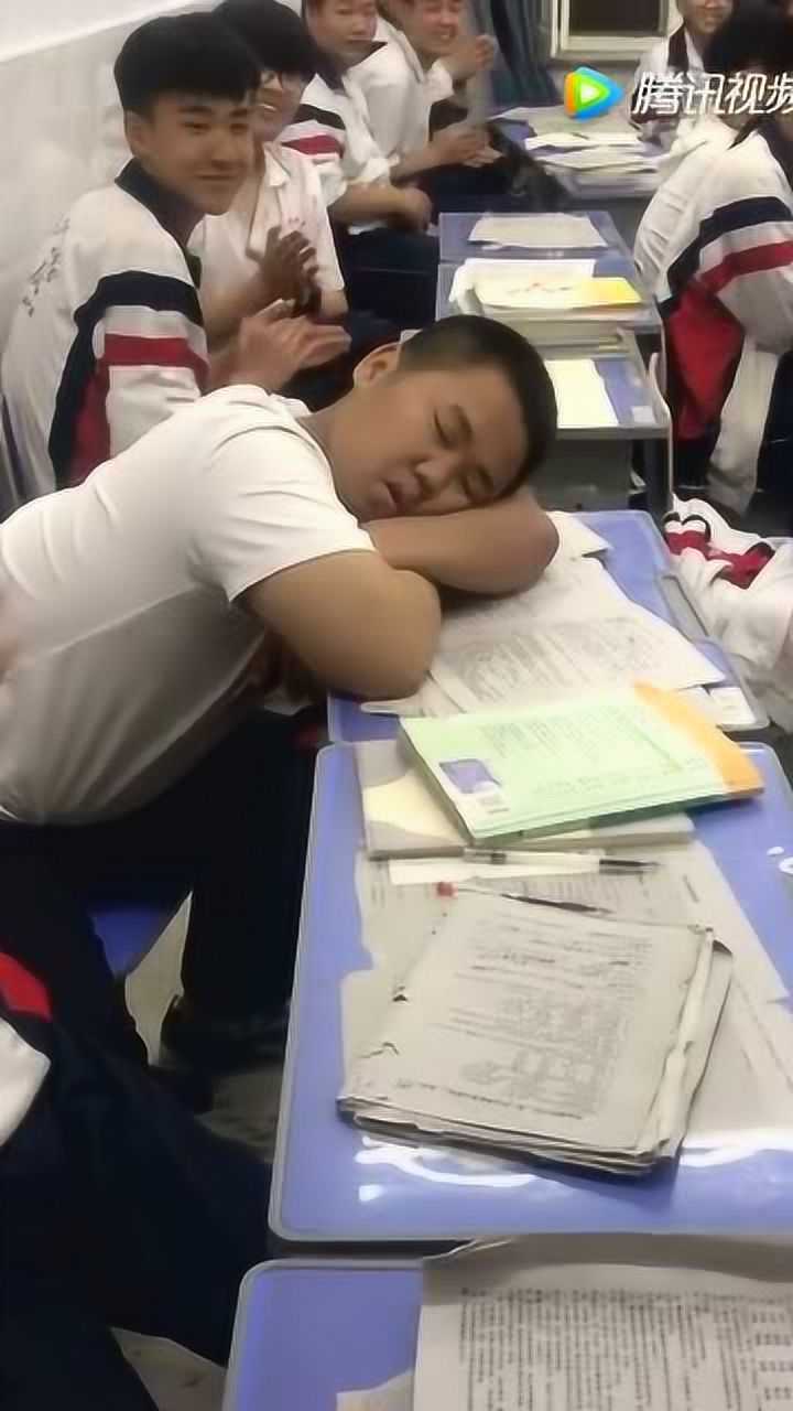 孩子上课经常睡觉,来个温柔的方式叫醒他_高清1080P在线观看平台_腾讯视频