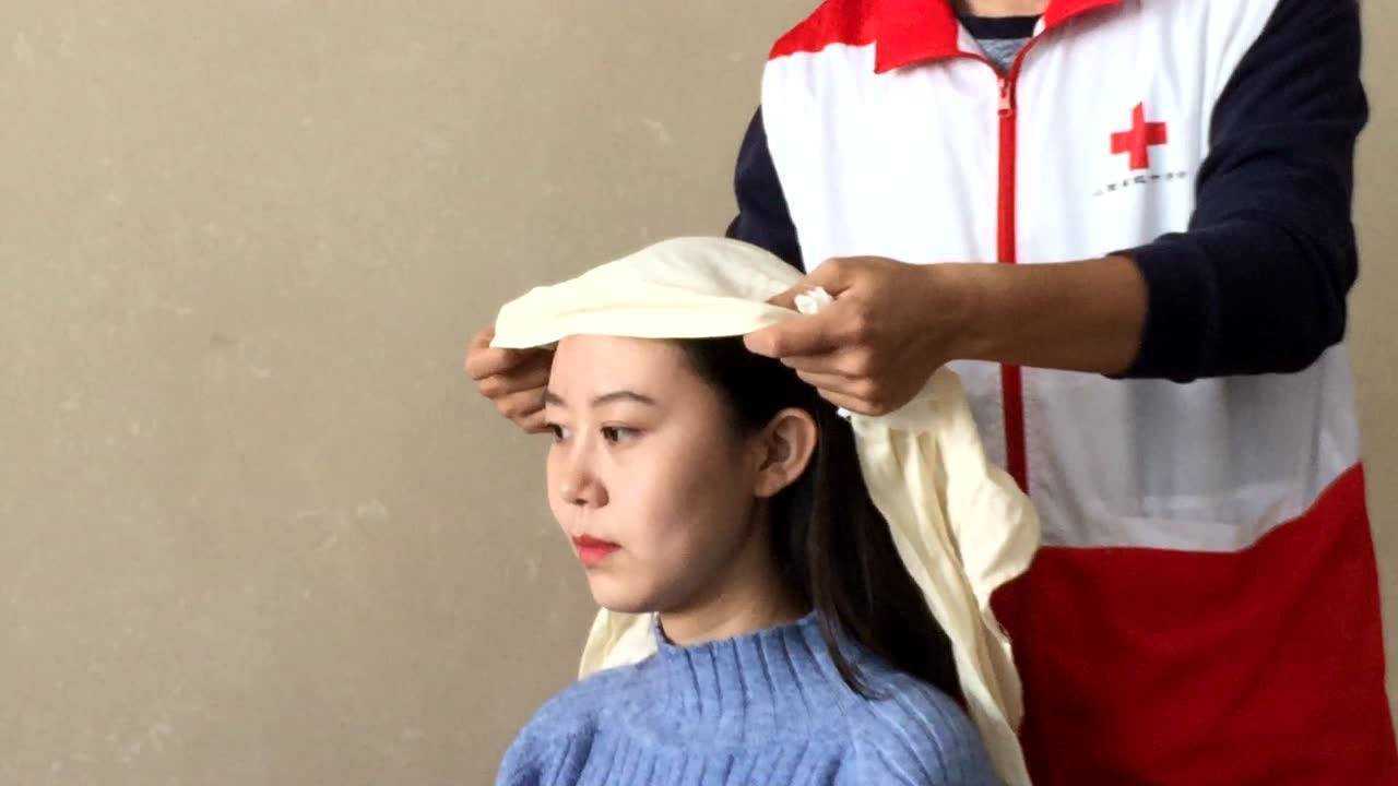 急救知识——头顶三角巾包扎