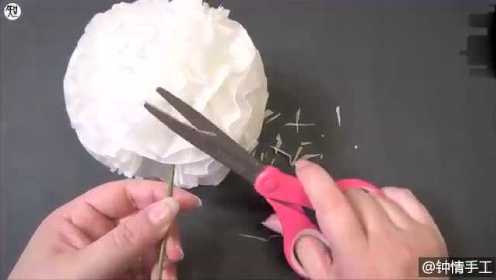用餐巾纸制作漂亮的球状纸花