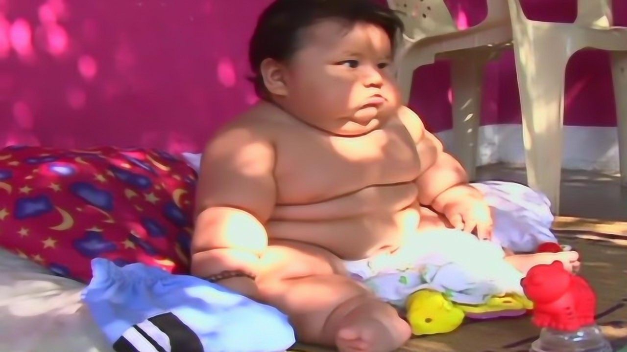 世界上最大的婴儿！一出生就重达37斤，猜猜孩子母亲多重？
