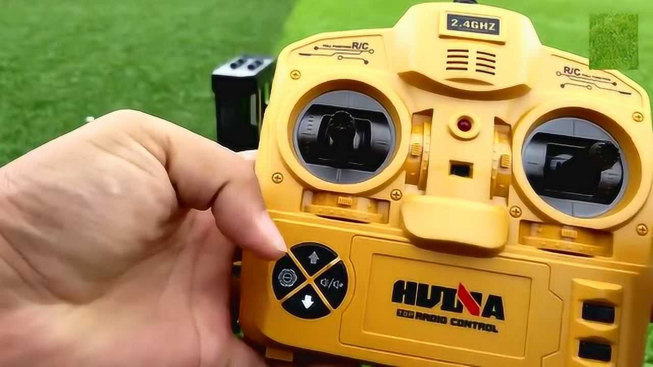 8通道大型遥控玩具叉车开箱试玩,过家家玩具