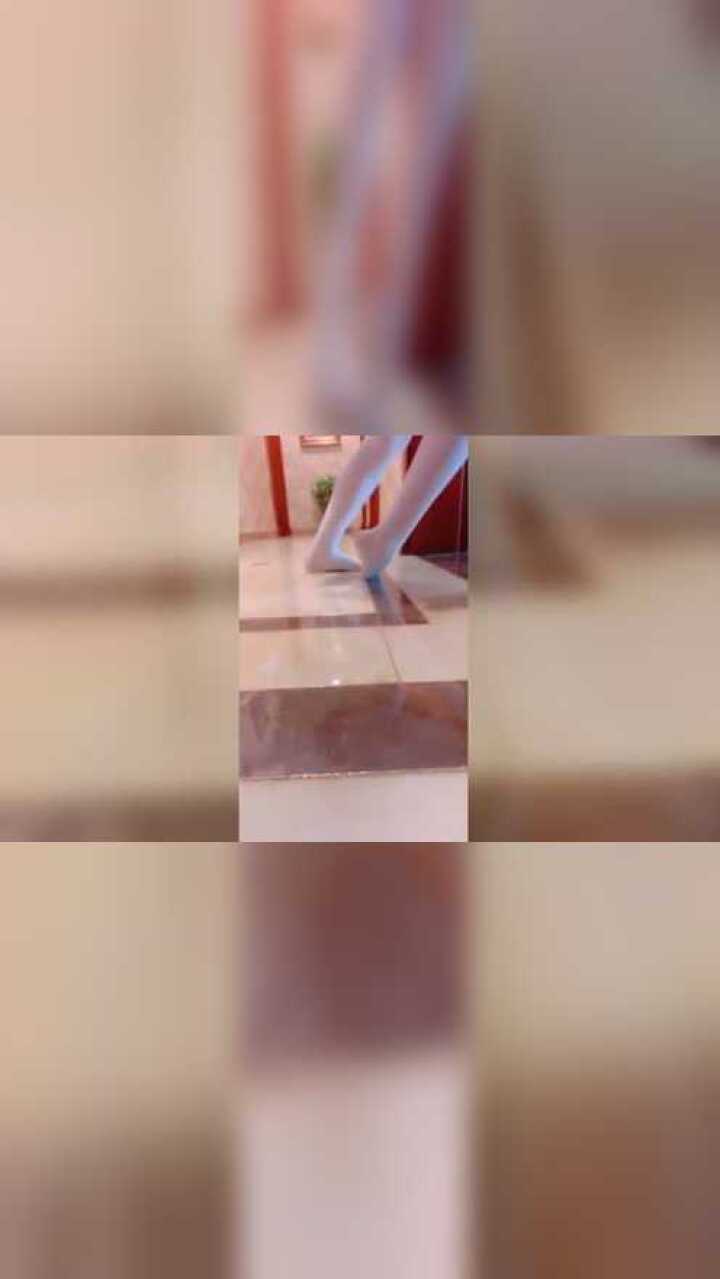 网红美女蔡萝莉的白丝时刻，网友：太吸睛了_腾讯视频