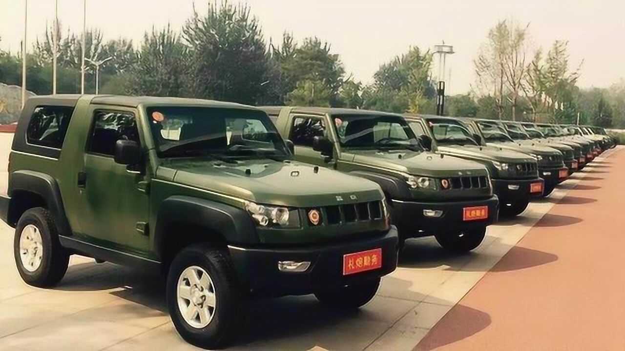 中國解放軍有多牛?看看部隊裡的軍車是如何停放你就知道了