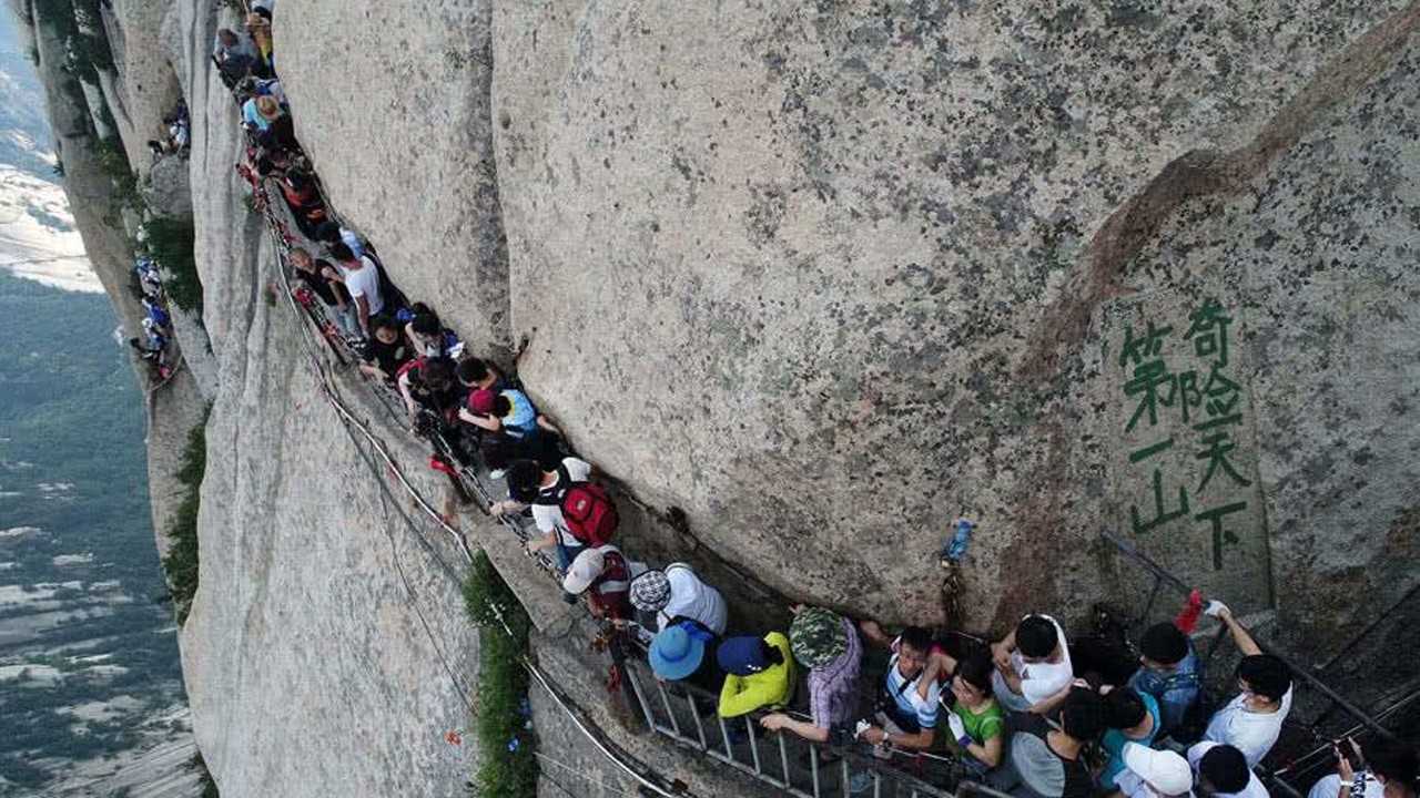 去華山旅遊儘量別去體驗長空棧道華山老員工告訴你真實情況