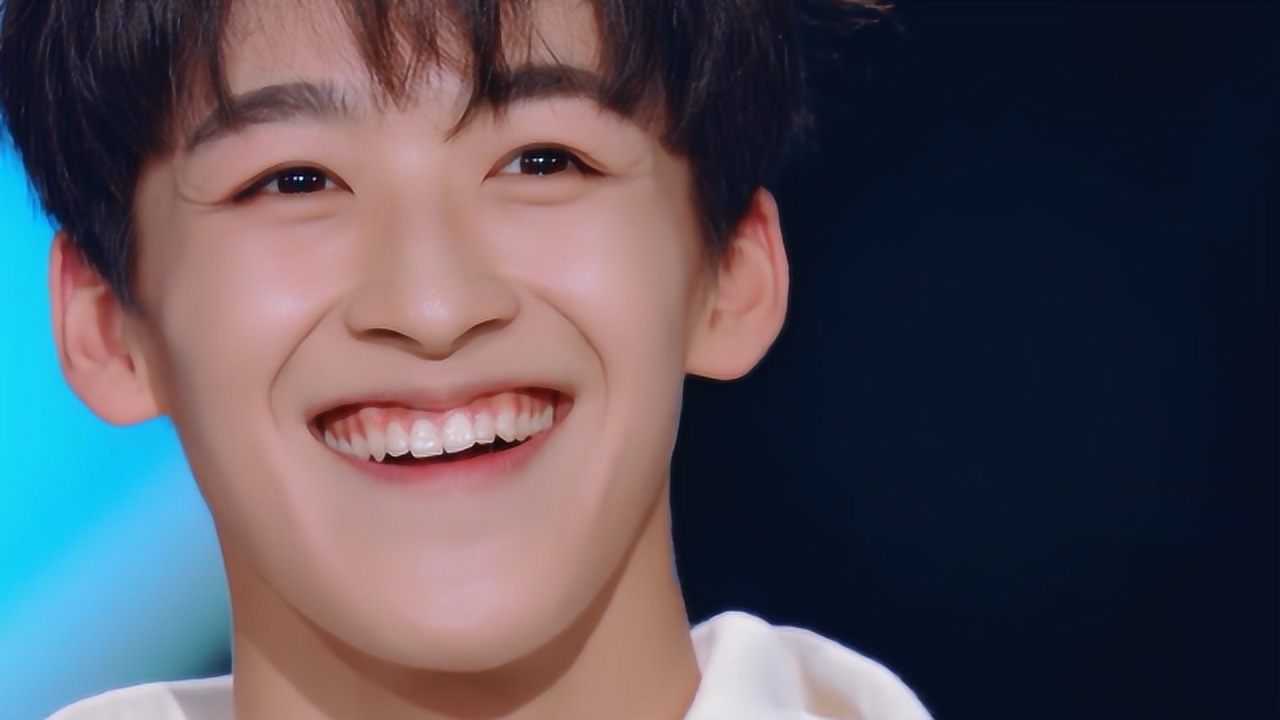 创造营2019:"眨眼小王子"何洛洛,可咸可甜稳居第二