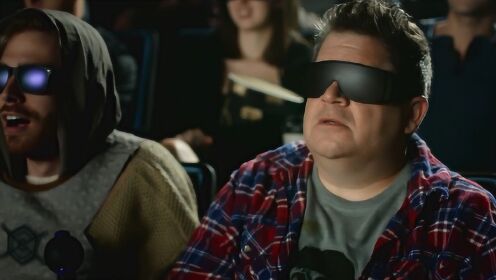 男子看3D电影发现屏幕伸出触手，还以为是特效，下一秒脖子一凉