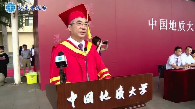 伟大与平凡—王焰新校长在2019年毕业典礼上的讲话