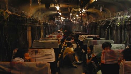 幽灵列车16年后突然出现，乘客们以为自己还活着，还在聊天看报